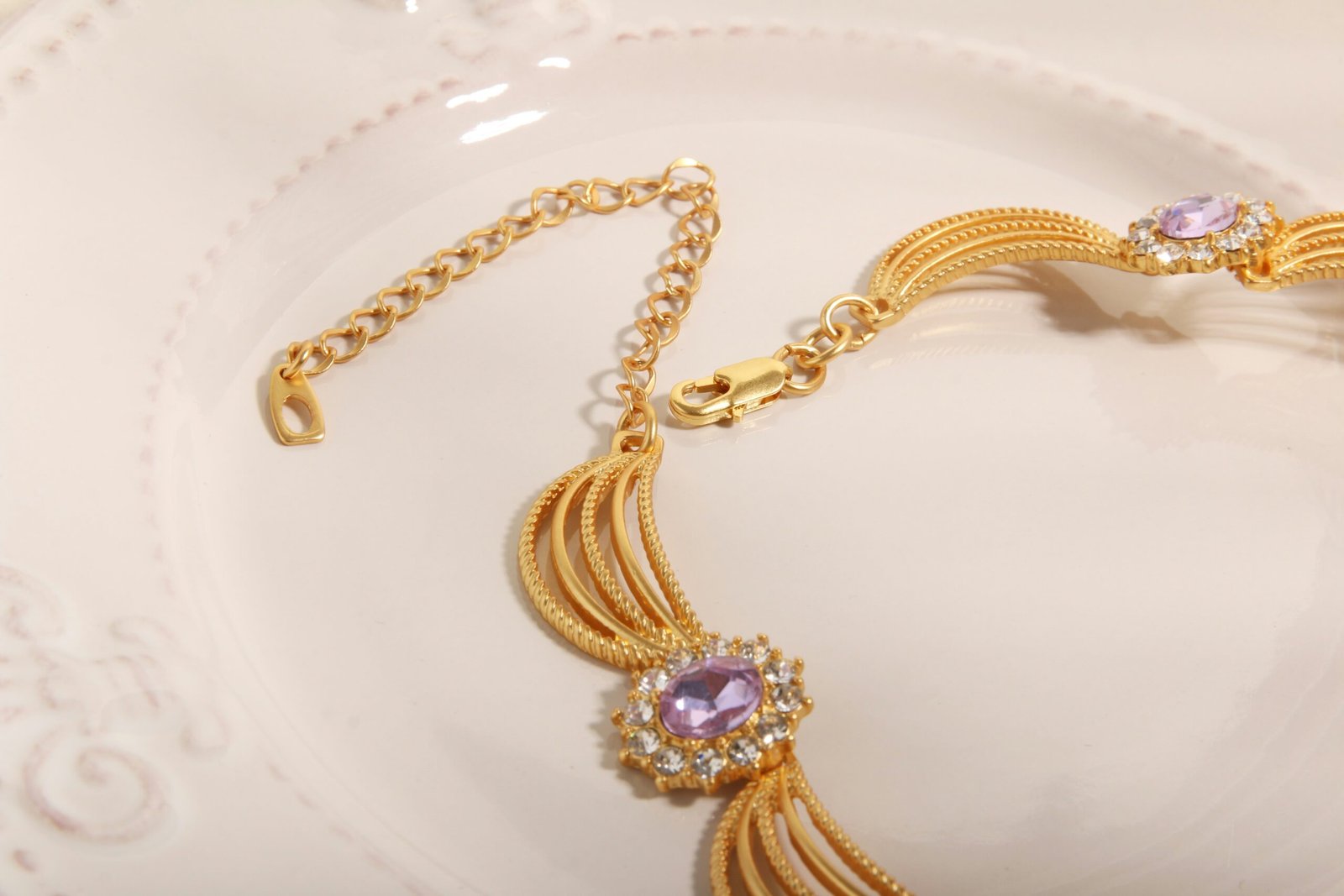 sheilabox-5J3QhV9y9JM-unsplash